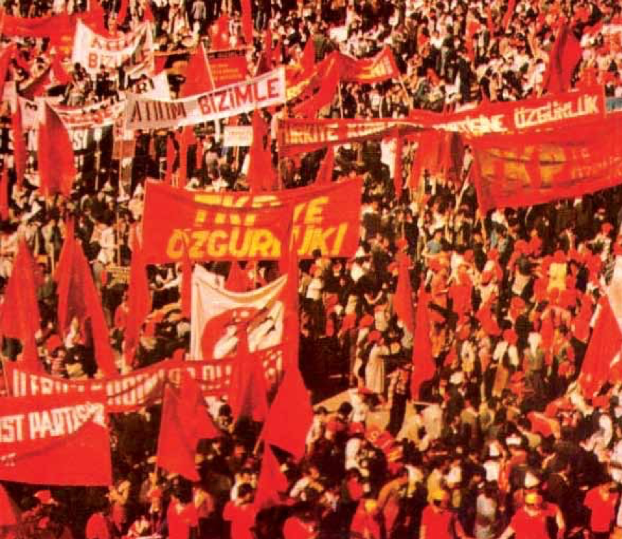 “TKP’ye Özgürlük” ve “Atılım Bizimle” pankartları ilk kez 1978’de İstanbul 1 Mayıs Alanı’nda açılmıştı.