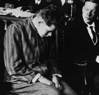 Van der Lubbe, Nazi’lere hizmetinin bedelini canıyla ödedi. Naziler tarafından tutuklandı ve idam edildi.